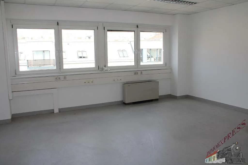 2-Zimmer-Gewerbeimmobilie mieten in Sankt Pölten – 32 m², € 406 – Bild 1 von 7
