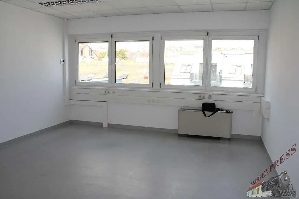 2-Zimmer-Gewerbeimmobilie mieten in Sankt Pölten – 32 m², € 406 – Bild 2 von 7