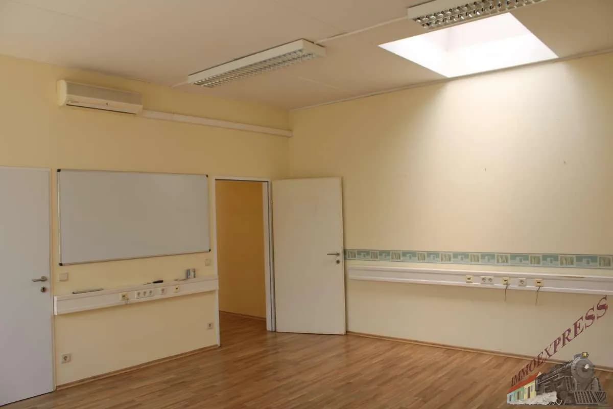 2-Zimmer-Gewerbeimmobilie mieten in Sankt Pölten – 31 m², € 310 – Bild 1 von 8