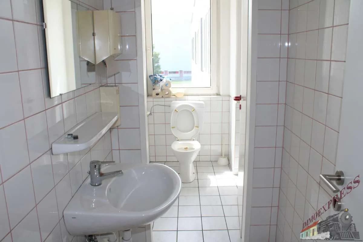 2-Zimmer-Gewerbeimmobilie mieten in Sankt Pölten – 31 m², € 310 – Bild 5 von 8