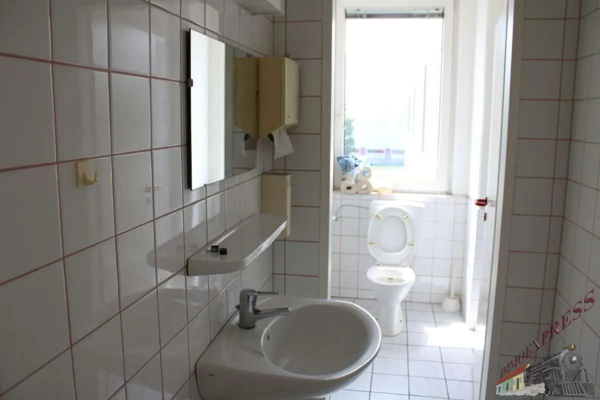 2-Zimmer-Gewerbeimmobilie mieten in Sankt Pölten – 32 m², € 320 – Bild 4 von 5