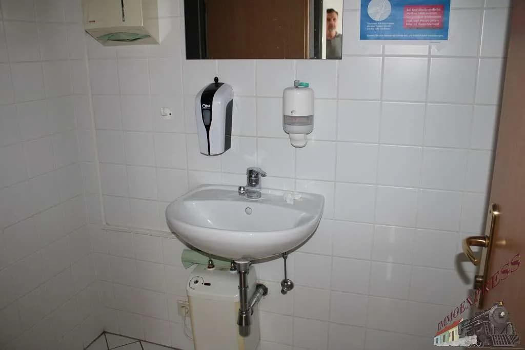 2-Zimmer-Gewerbeimmobilie mieten in Sankt Pölten – 33 m², € 419 – Bild 4 von 6