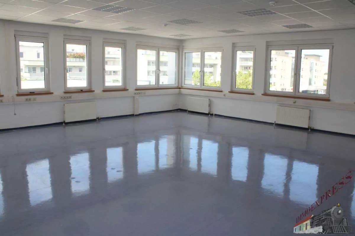 Gewerbeimmobilie mieten in Mödling – 200 m², € 2.100
