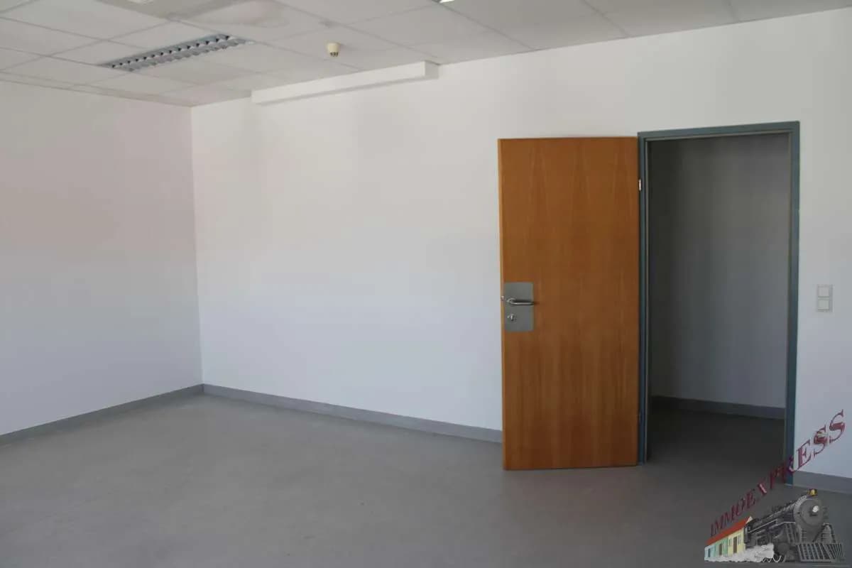 Gewerbeimmobilie mieten in Mödling – 200 m², € 2.100 – Bild 8 von 18