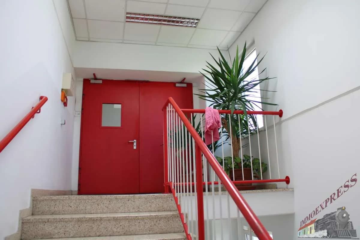 2-Zimmer-Gewerbeimmobilie mieten in Sankt Pölten – 125 m², € 1.250 – Bild 10 von 11