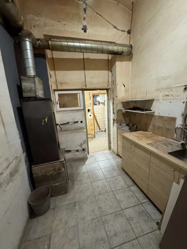 8-Zimmer-Gewerbeimmobilie mieten in Wien – 245 m², € 1.100 – Bild 18 von 48