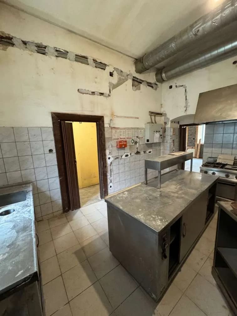 8-Zimmer-Gewerbeimmobilie mieten in Wien – 245 m², € 1.100 – Bild 19 von 48