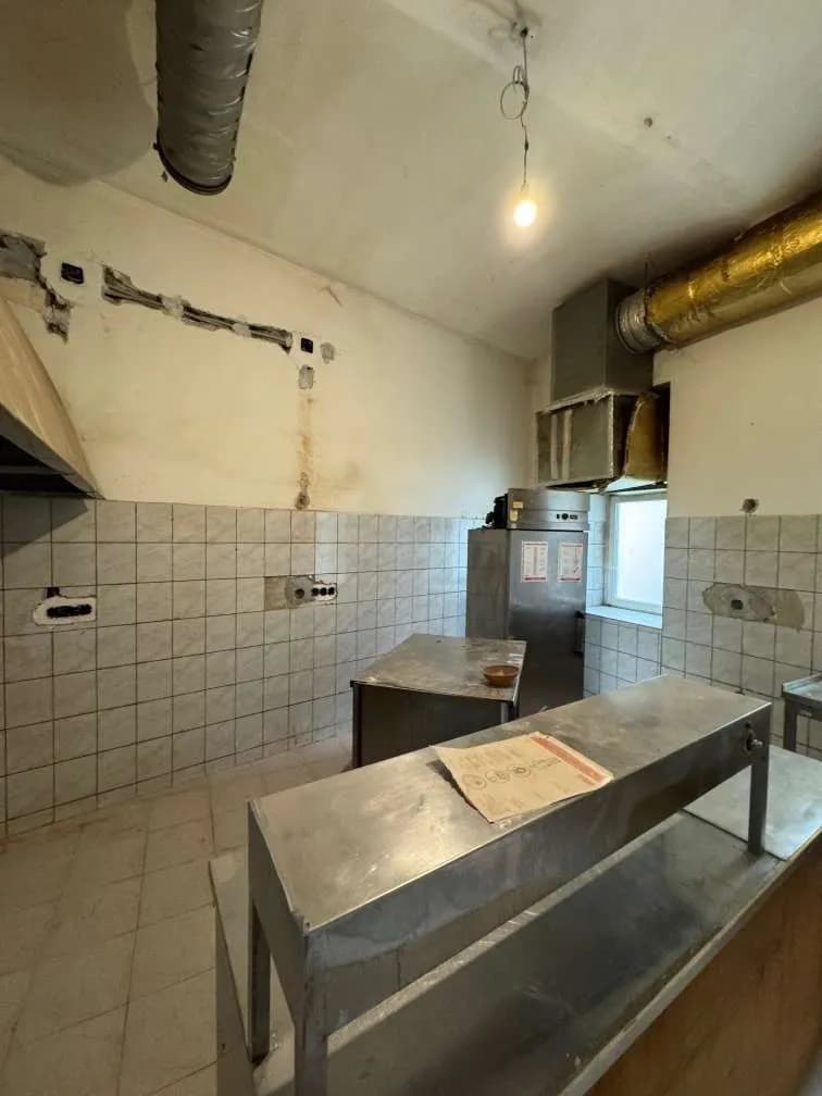 8-Zimmer-Gewerbeimmobilie mieten in Wien – 245 m², € 1.100 – Bild 20 von 48