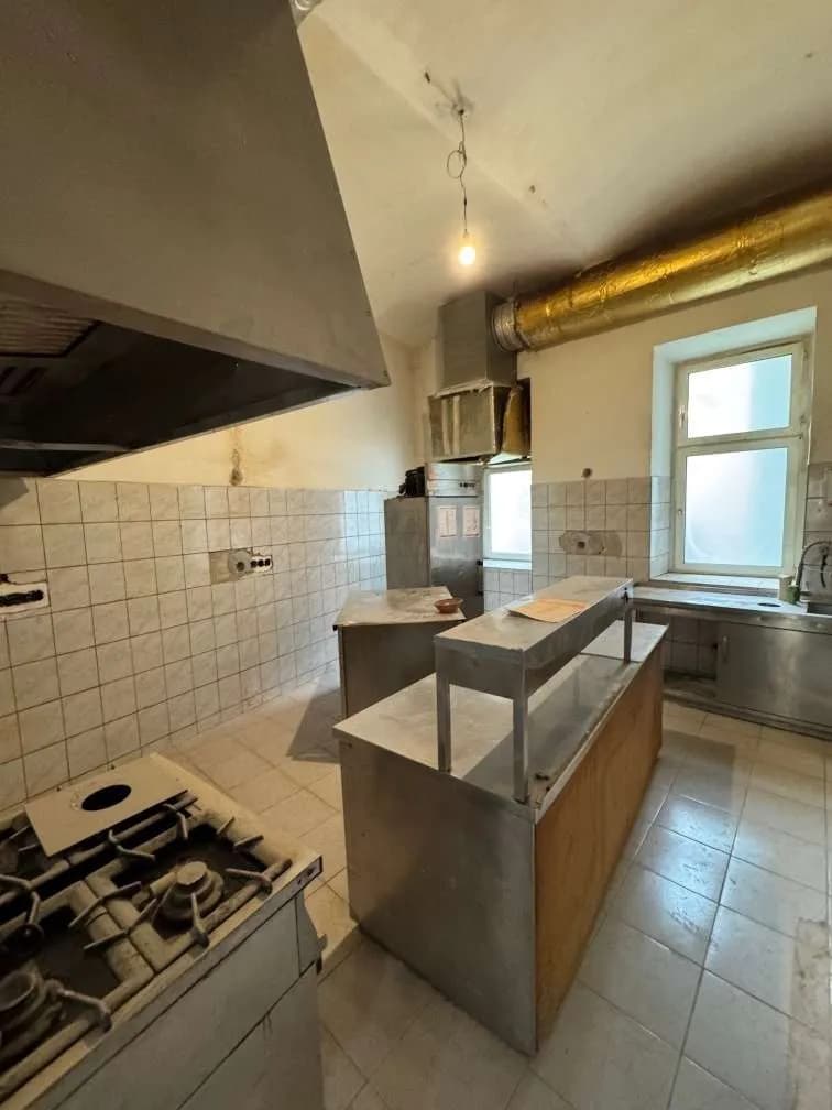 8-Zimmer-Gewerbeimmobilie mieten in Wien – 245 m², € 1.100 – Bild 21 von 48