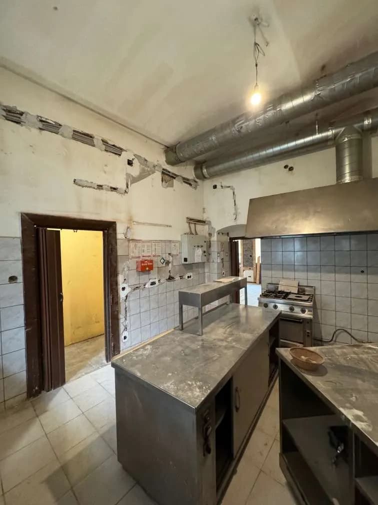 8-Zimmer-Gewerbeimmobilie mieten in Wien – 245 m², € 1.100 – Bild 22 von 48