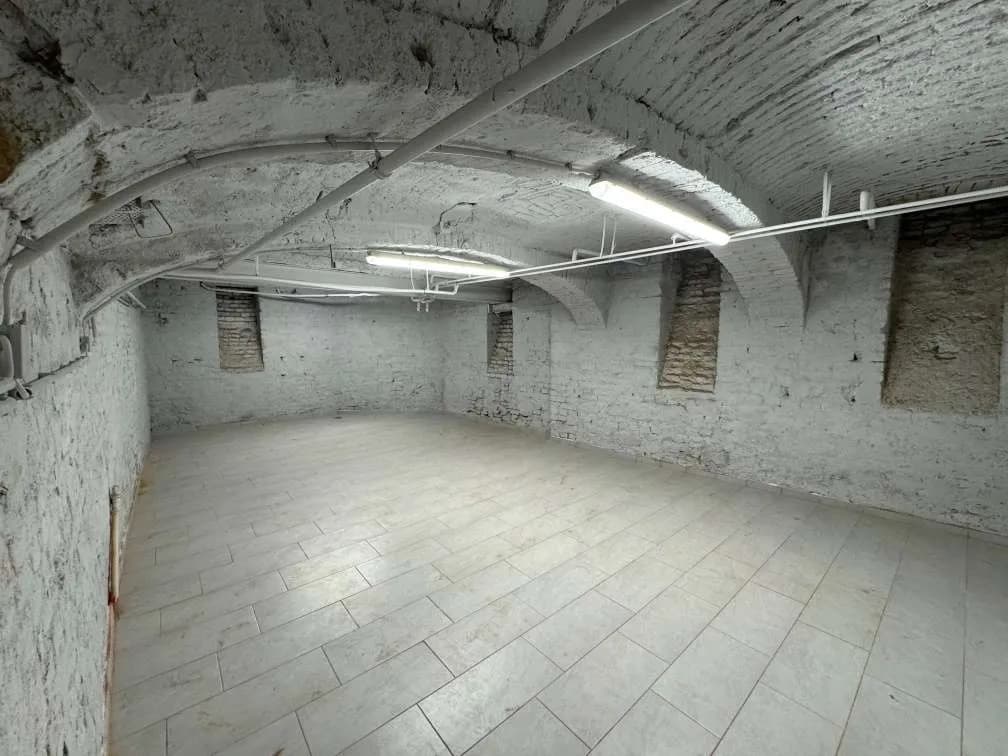 8-Zimmer-Gewerbeimmobilie mieten in Wien – 245 m², € 1.100 – Bild 31 von 48