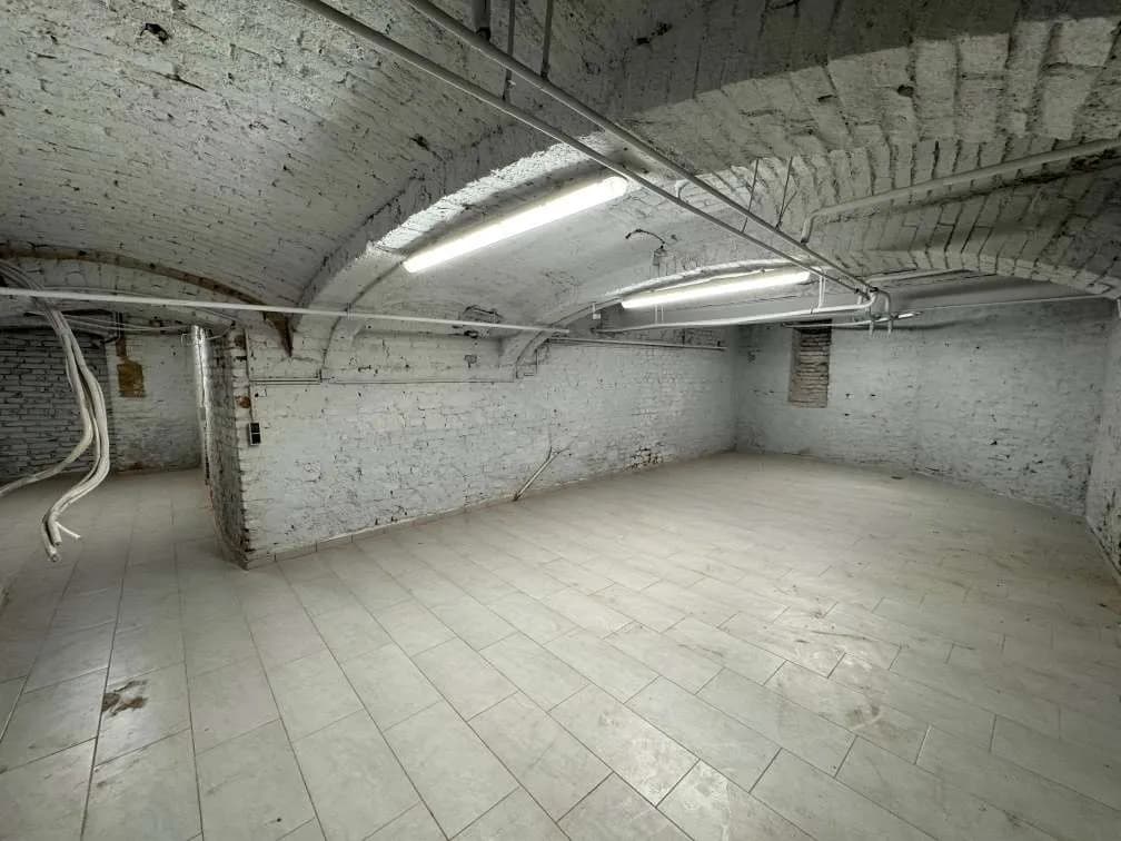 8-Zimmer-Gewerbeimmobilie mieten in Wien – 245 m², € 1.100 – Bild 35 von 48