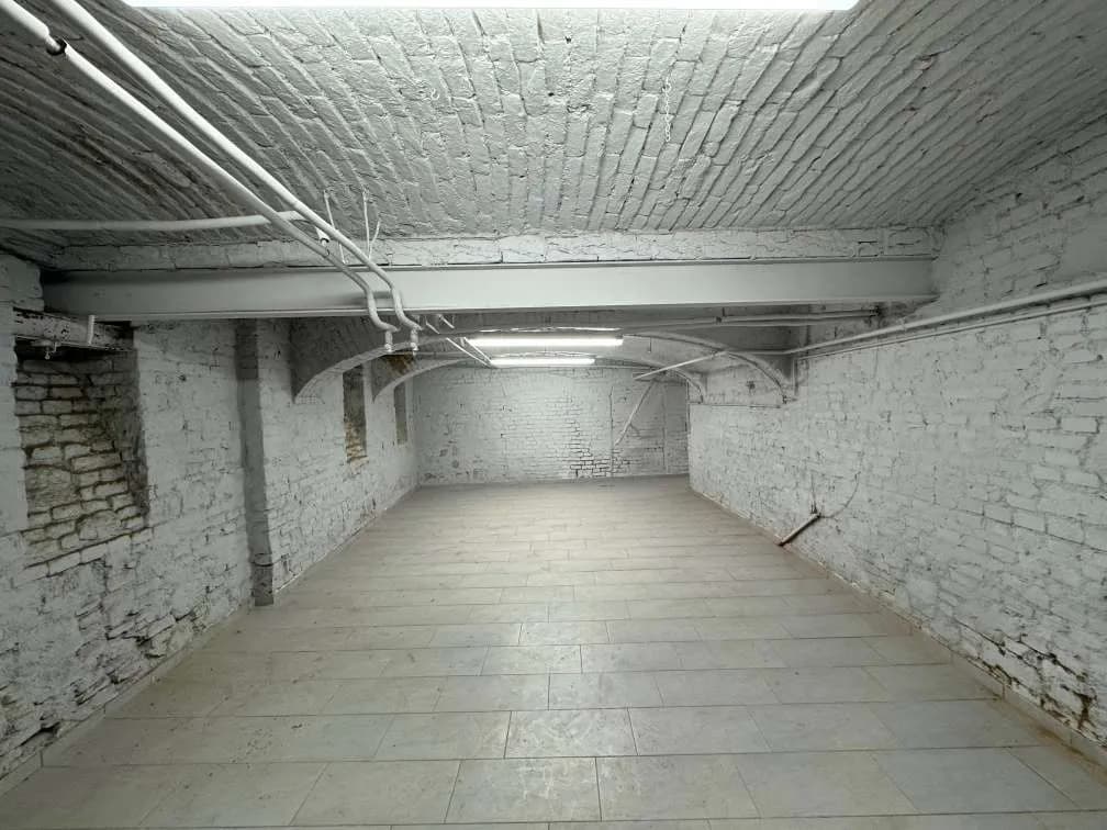 8-Zimmer-Gewerbeimmobilie mieten in Wien – 245 m², € 1.100 – Bild 37 von 48