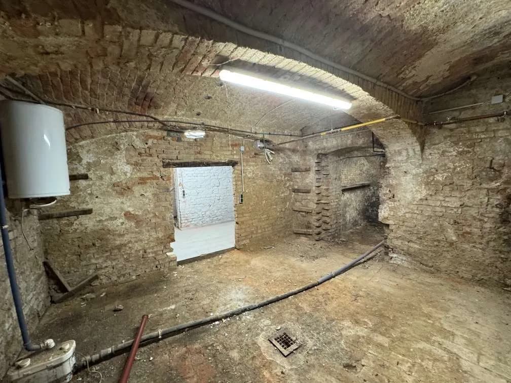 8-Zimmer-Gewerbeimmobilie mieten in Wien – 245 m², € 1.100 – Bild 41 von 48