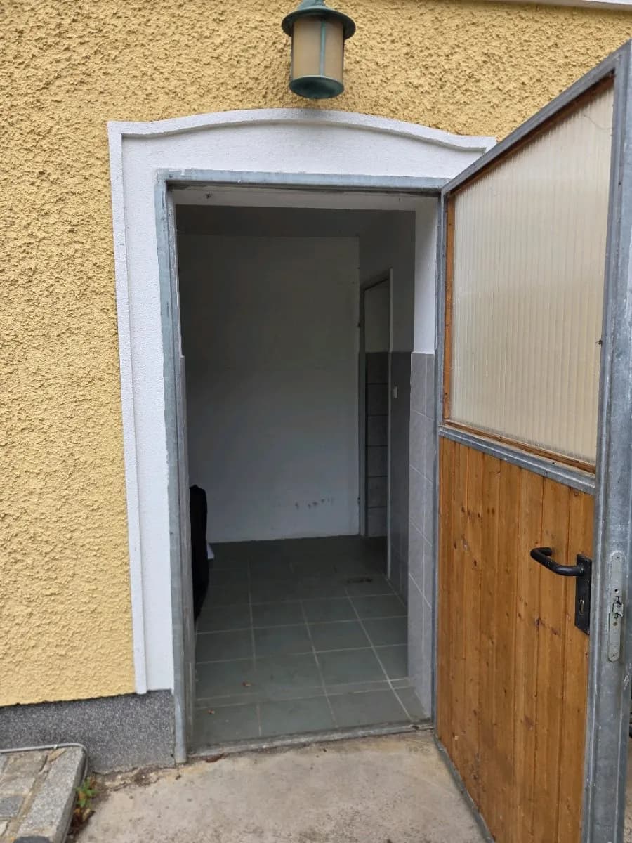 Immobilie mieten in Linz Land – 20 m², € 180 – Bild 1 von 5