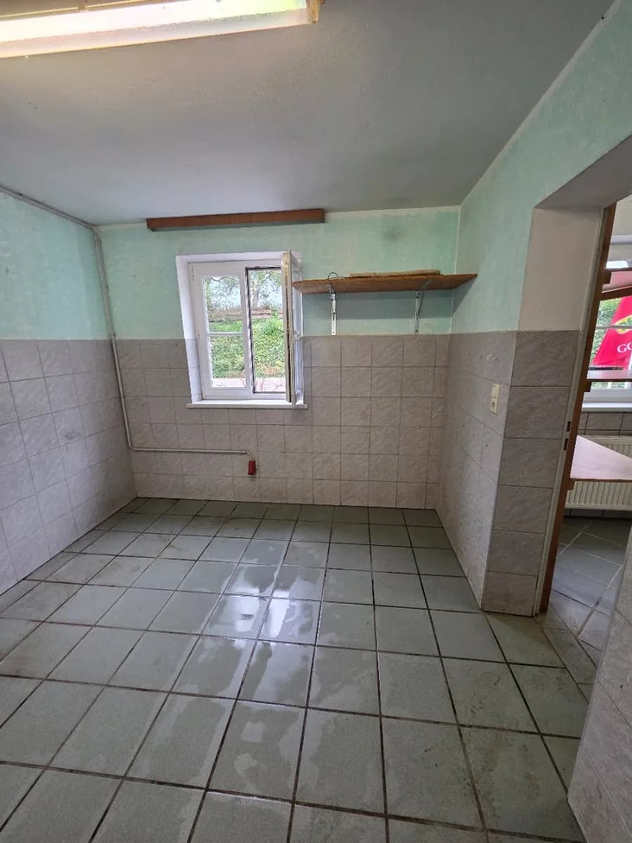 Immobilie mieten in Linz Land – 20 m², € 180 – Bild 4 von 5