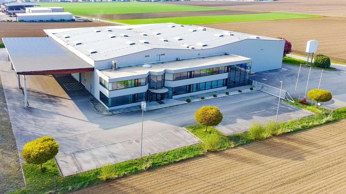 Gewerbeimmobilie kaufen in Melk – 4 773 m² – Bild 1 von 20