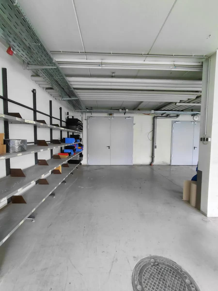 Gewerbeimmobilie mieten in Bruck-Mürzzuschlag – 220 m², € 1.147 – Bild 2 von 4