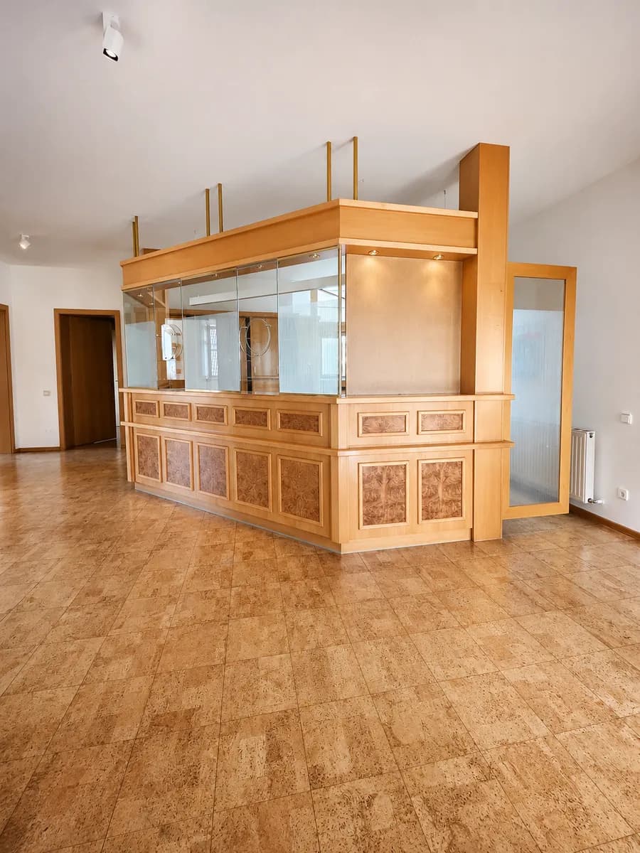7-Zimmer-Gewerbeimmobilie mieten in Graz-Umgebung – 168 m², € 2.270 – Bild 1 von 7
