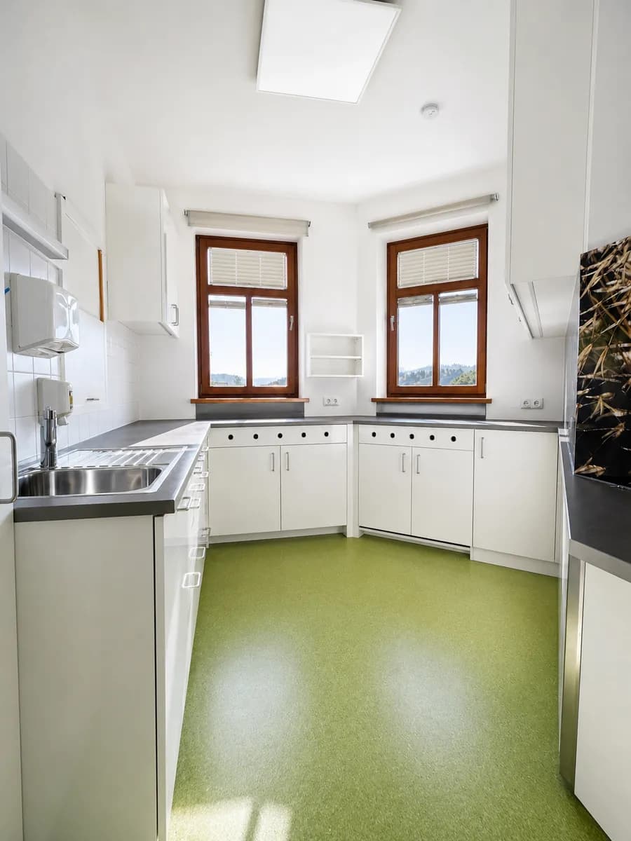 7-Zimmer-Gewerbeimmobilie mieten in Graz-Umgebung – 168 m², € 2.270 – Bild 6 von 7