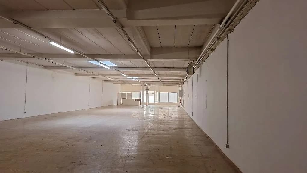 Gewerbeimmobilie mieten in Neunkirchen – 393 m², € 2.198 – Bild 1 von 4