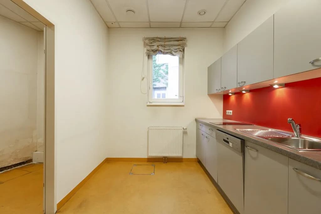 1-Zimmer-Gewerbeimmobilie mieten in Wien – 90,58 m², € 11.093 – Bild 12 von 17