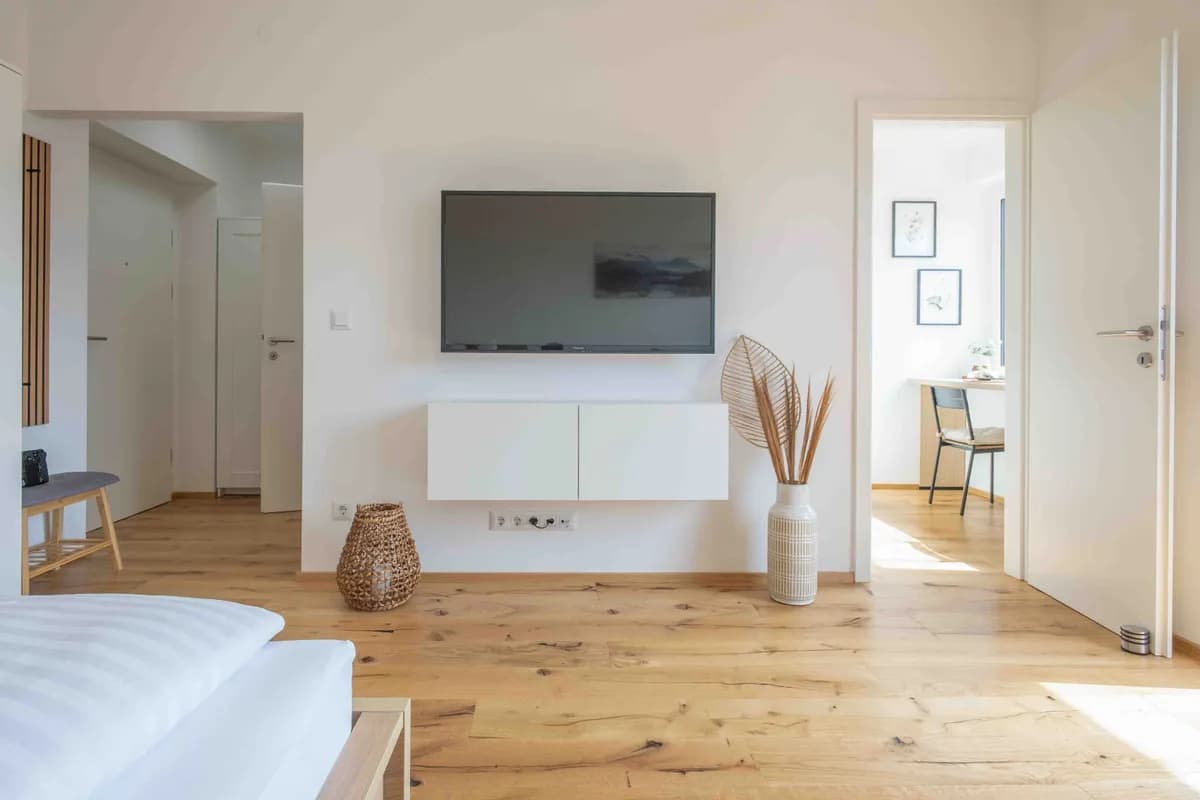 1-Zimmer-Wohnung mieten in Vöcklabruck – 30 m², € 840 – Bild 2 von 8
