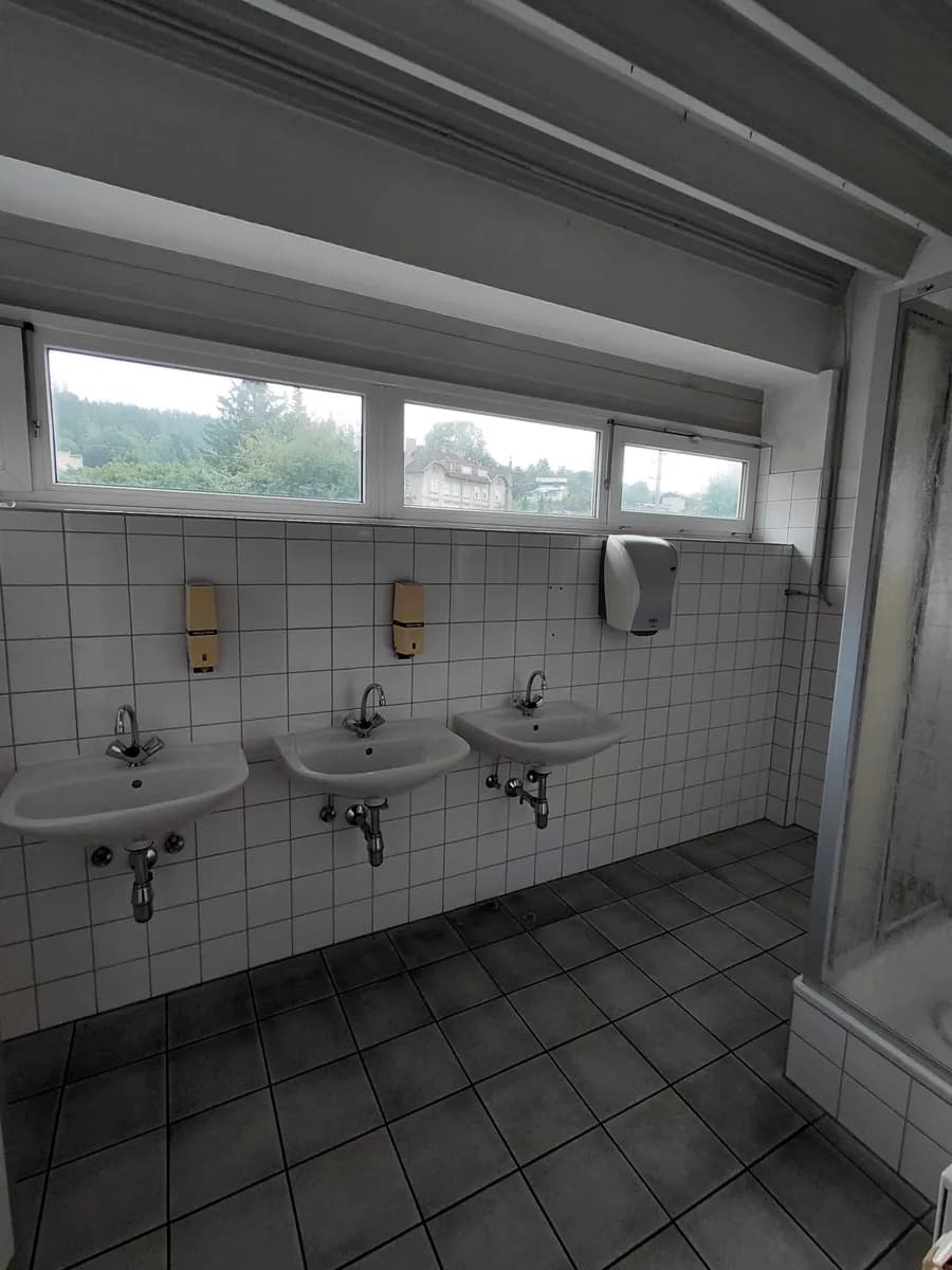 10-Zimmer-Gewerbeimmobilie mieten in Bruck-Mürzzuschlag – 289 m², € 2.486 – Bild 11 von 17