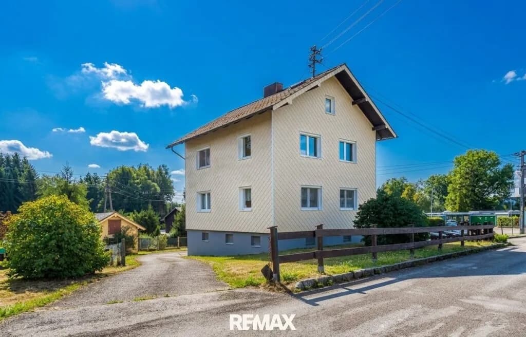 4-Zimmer-Haus kaufen in Vöcklabruck – 120 m², € 219.000 – Bild 1 von 25