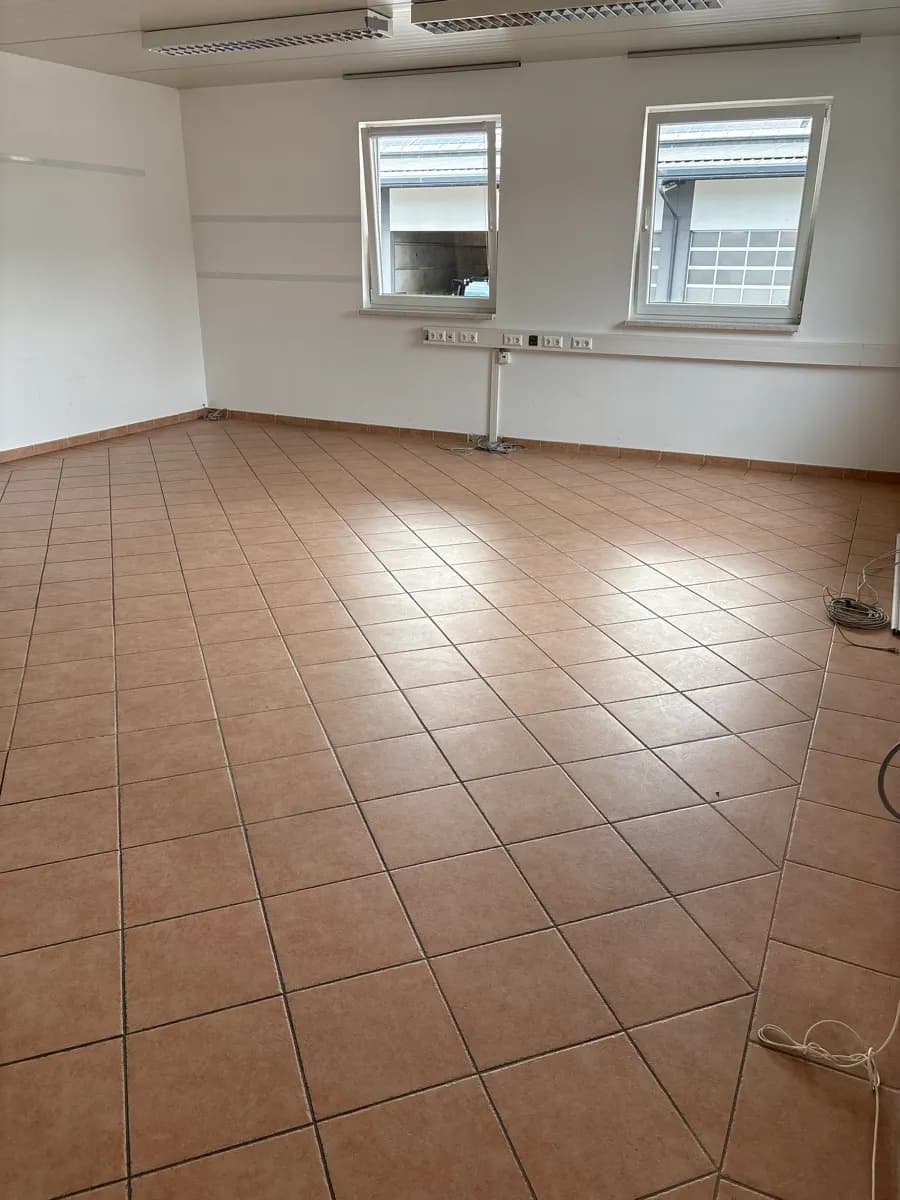 1-Zimmer-Gewerbeimmobilie mieten in Klagenfurt Land – 57 m², € 560 – Bild 3 von 3