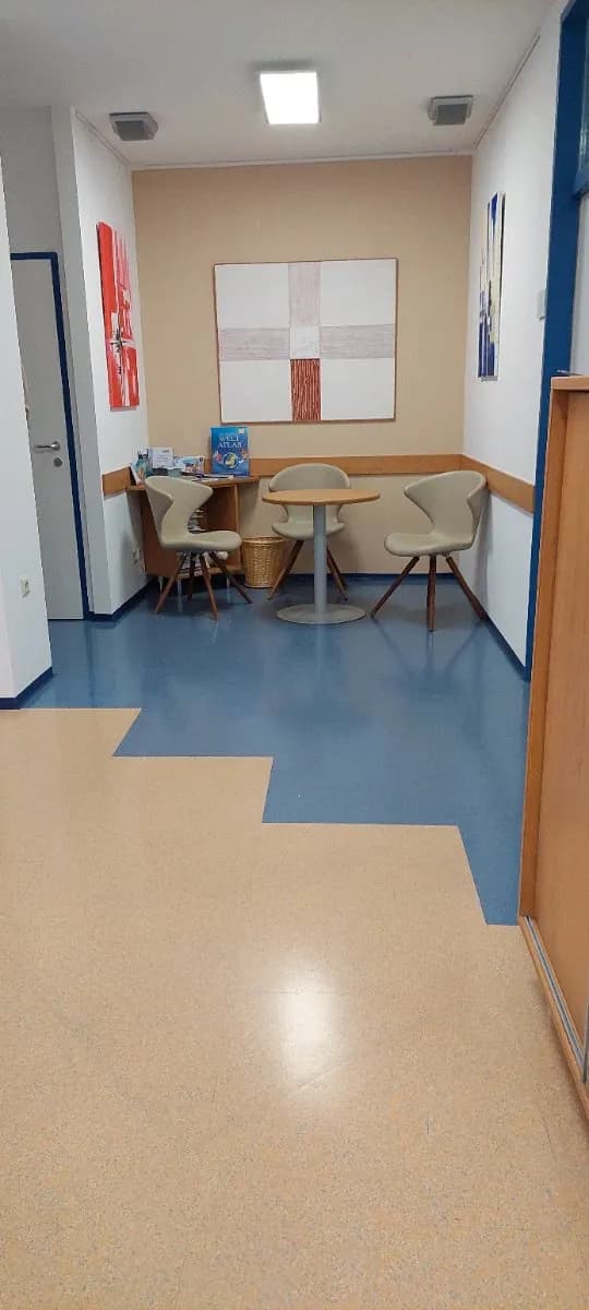 6-Zimmer-Gewerbeimmobilie mieten in Weiz – 280 m², € 6 – Bild 7 von 16