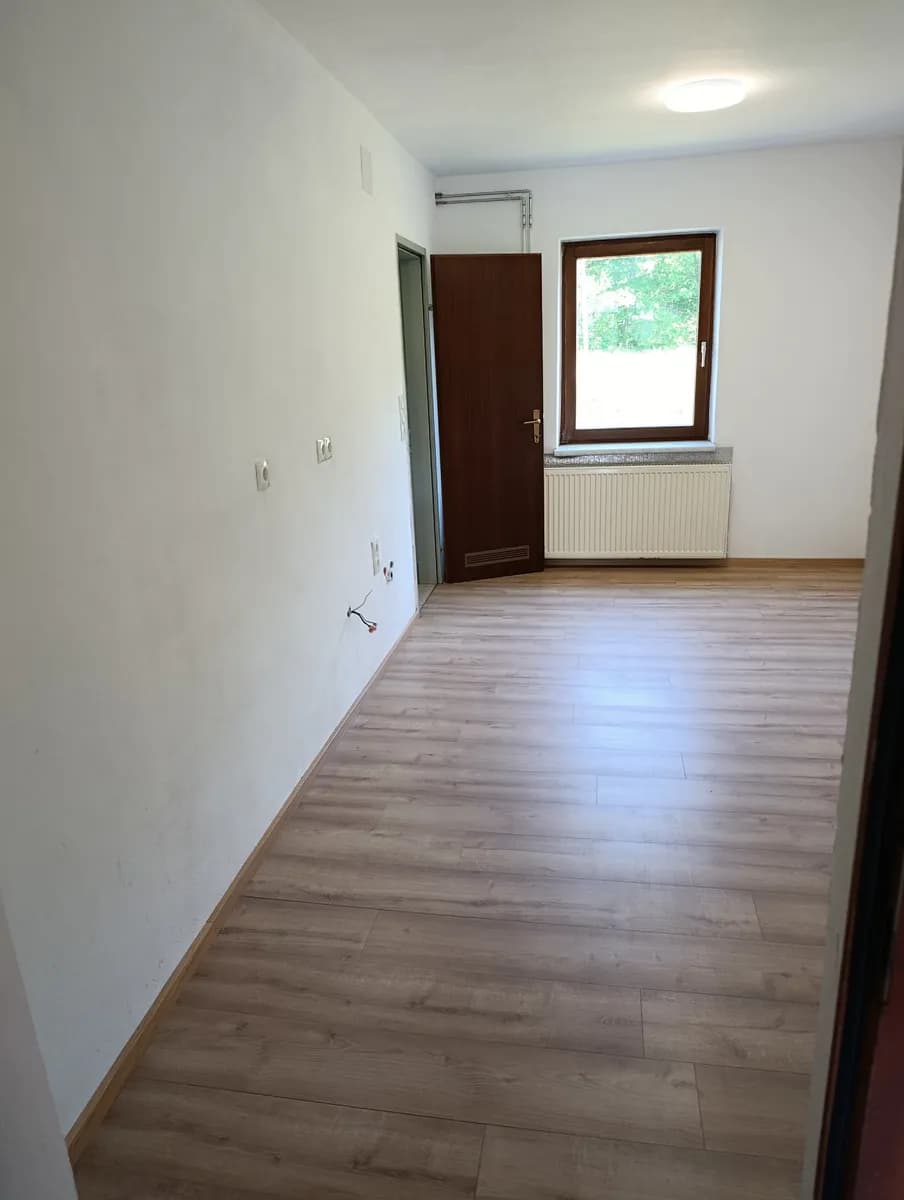 1-Zimmer-Wohnung mieten in Leibnitz – 16 m², € 280 – Bild 2 von 4
