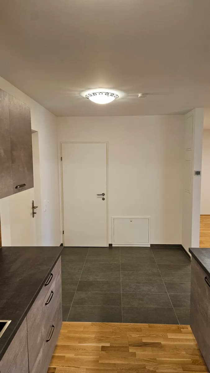 2-Zimmer-Wohnung mieten in Lienz – 61 m², € 1.060 – Bild 1 von 13