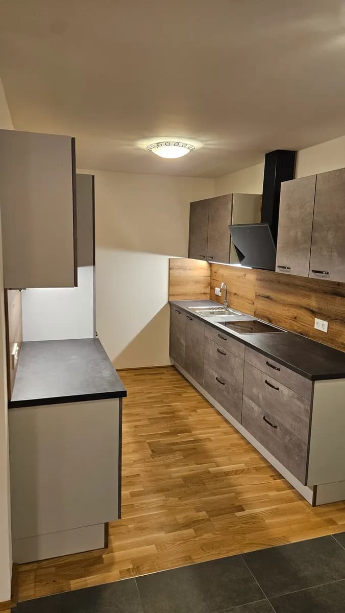 2-Zimmer-Wohnung mieten in Lienz – 61 m², € 1.060 – Bild 2 von 13