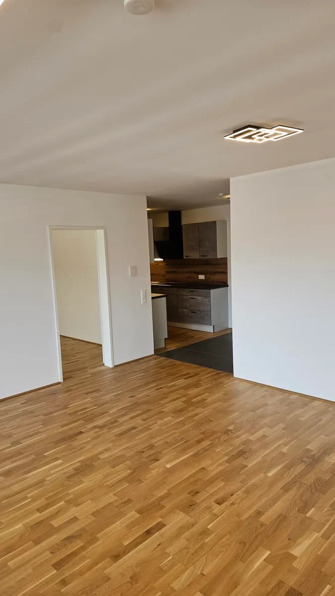 2-Zimmer-Wohnung mieten in Lienz – 61 m², € 1.060 – Bild 5 von 13
