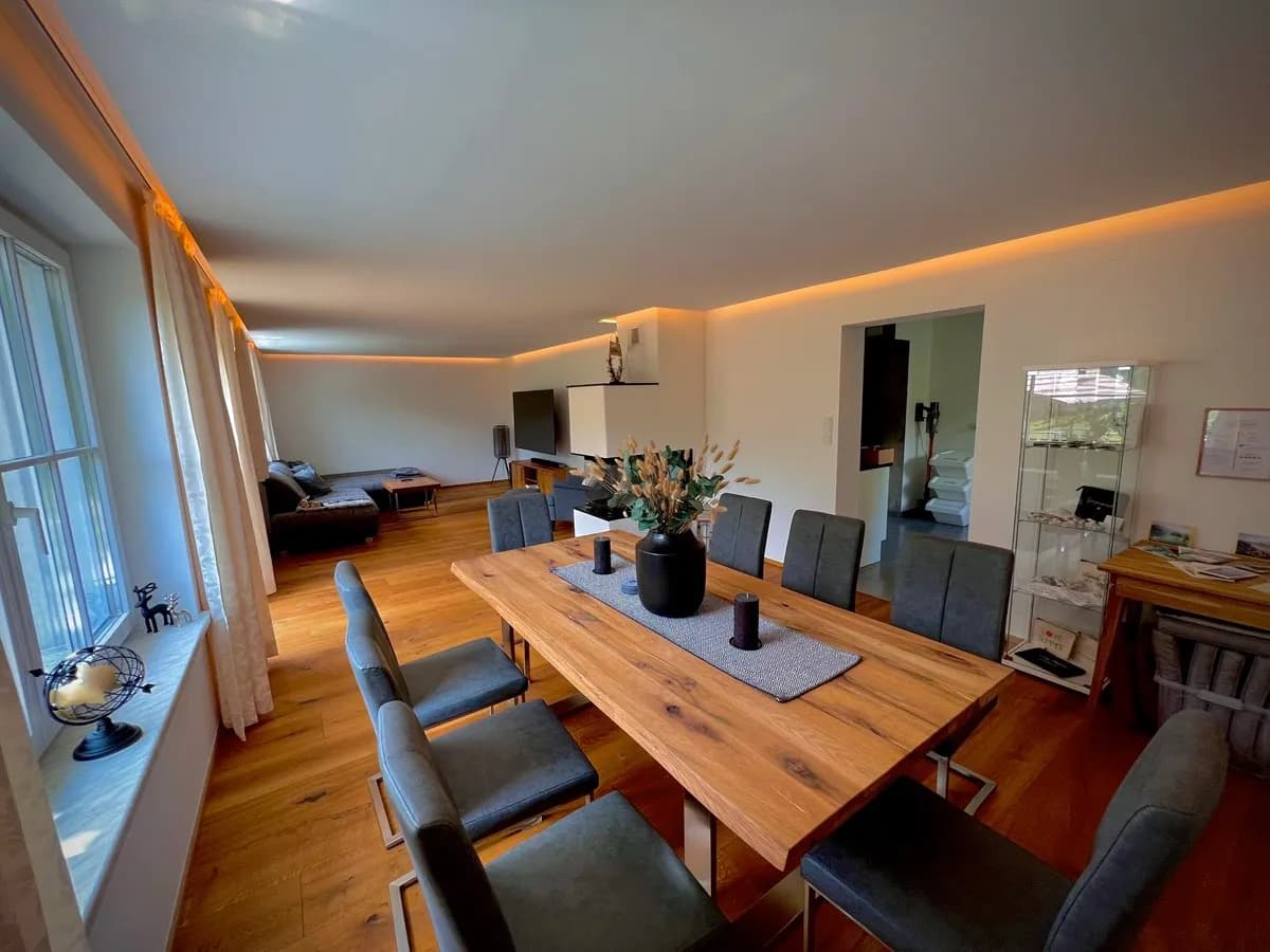 3-Zimmer-Wohnung mieten in Vöcklabruck – 98 m², € 2.500 – Bild 1 von 24