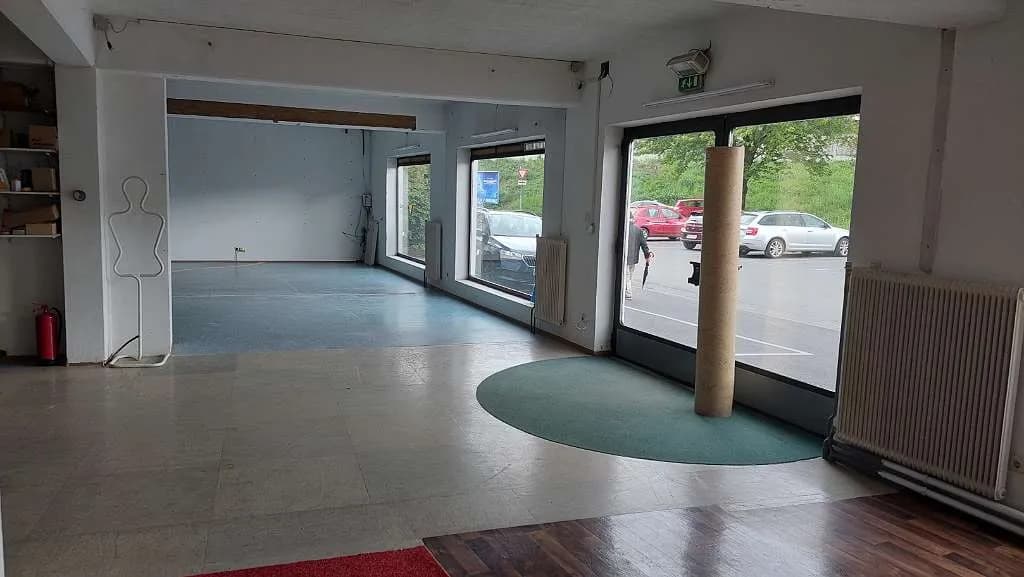 Gewerbeimmobilie mieten in Bruck-Mürzzuschlag – 305 m², € 9 – Bild 1 von 13
