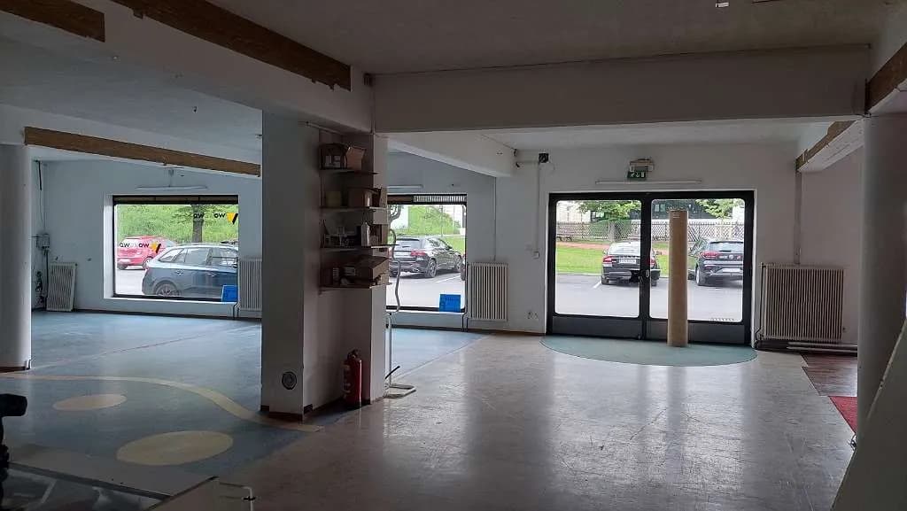 Gewerbeimmobilie mieten in Bruck-Mürzzuschlag – 305 m², € 9 – Bild 2 von 13