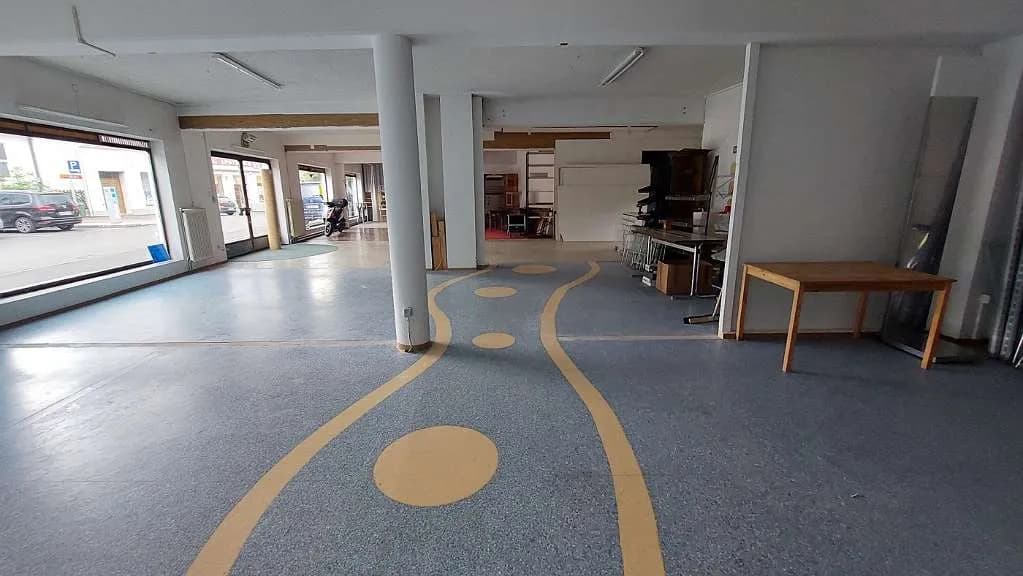Gewerbeimmobilie mieten in Bruck-Mürzzuschlag – 305 m², € 9 – Bild 4 von 13