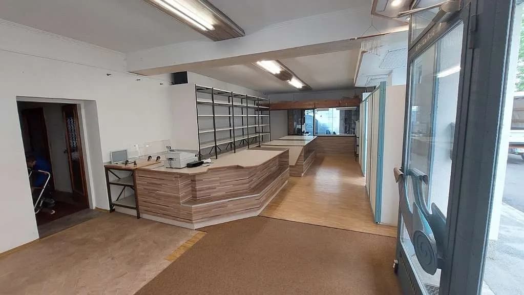 Gewerbeimmobilie mieten in Bruck-Mürzzuschlag – 305 m², € 9 – Bild 6 von 13