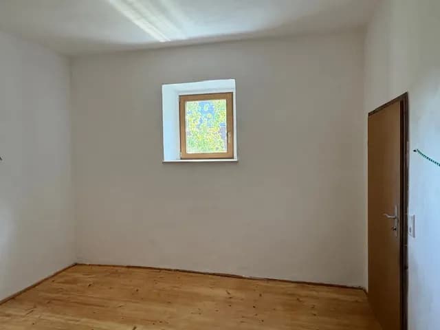 6-Zimmer-Haus mieten in Rohrbach – 135 m², € 1.000 – Bild 5 von 12