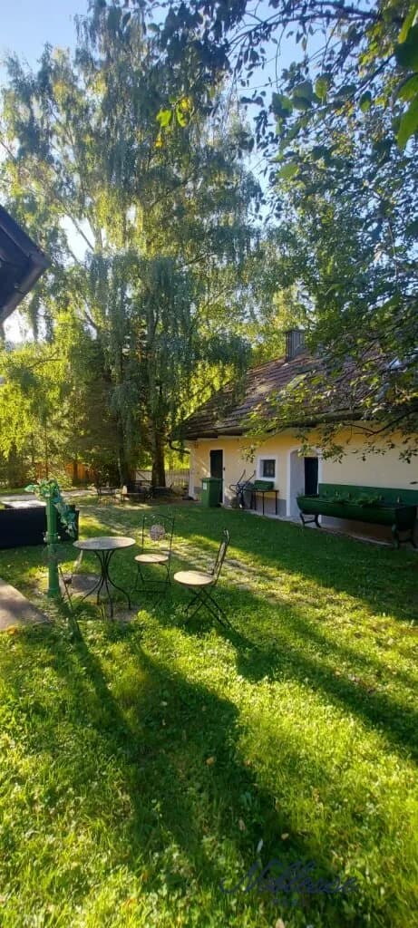 9-Zimmer-Haus mieten in Neunkirchen – 430 m², € 2.200 – Bild 1 von 39
