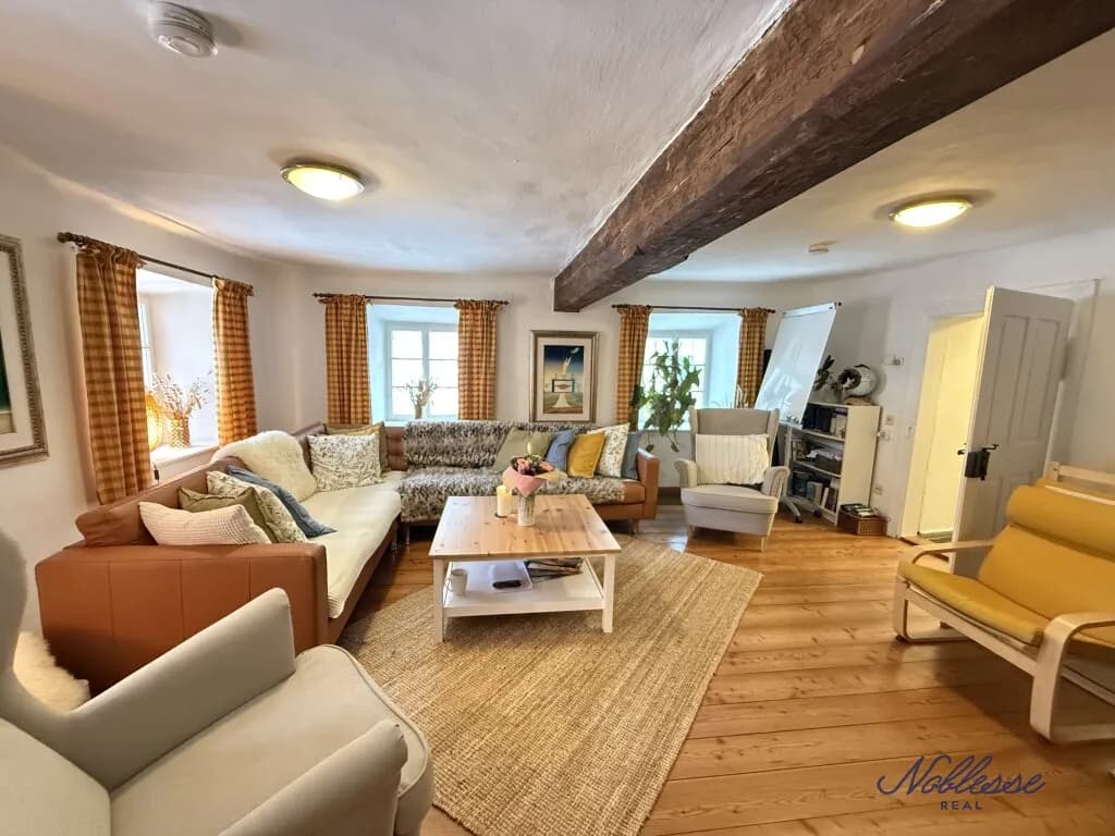 9-Zimmer-Haus mieten in Neunkirchen – 430 m², € 2.200 – Bild 3 von 39