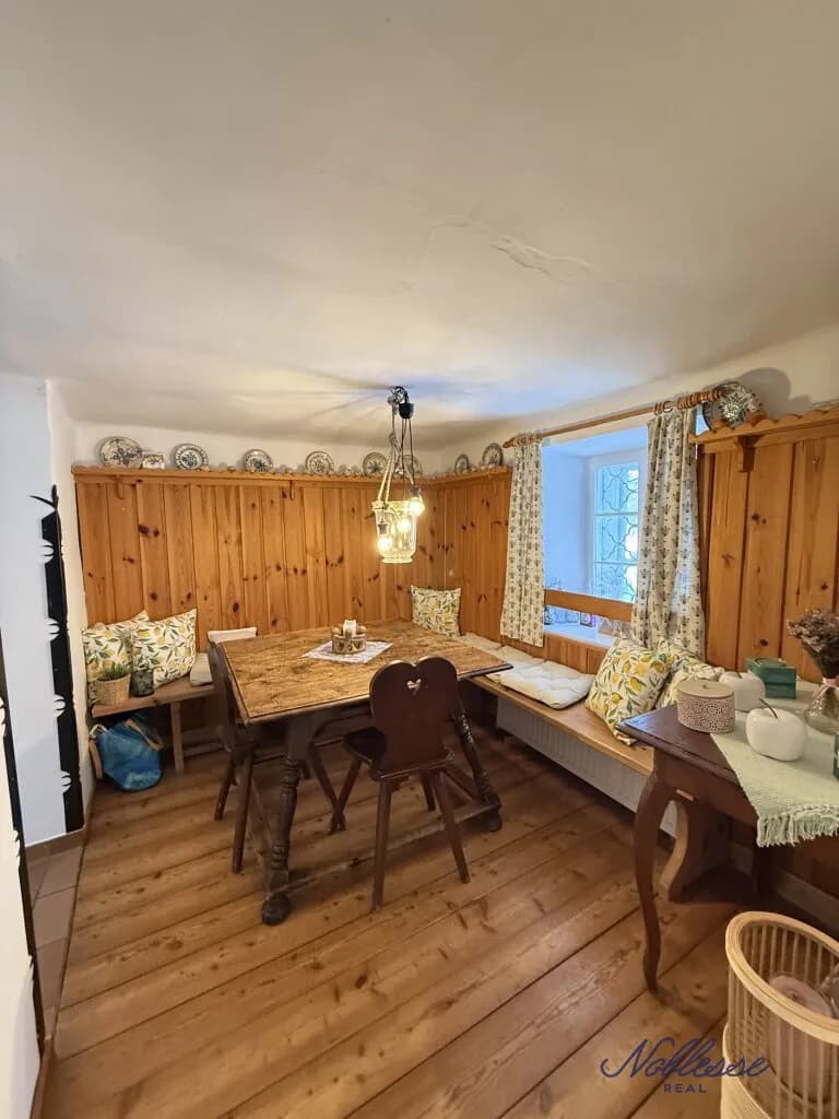 9-Zimmer-Haus mieten in Neunkirchen – 430 m², € 2.200 – Bild 5 von 39