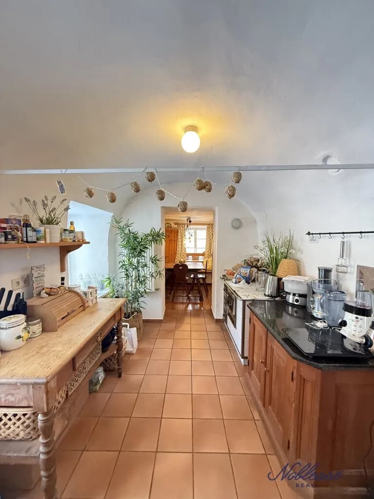 9-Zimmer-Haus mieten in Neunkirchen – 430 m², € 2.200 – Bild 6 von 39