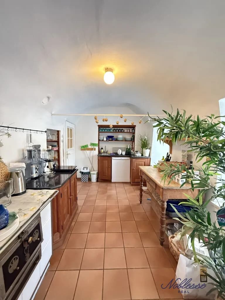 9-Zimmer-Haus mieten in Neunkirchen – 430 m², € 2.200 – Bild 7 von 39