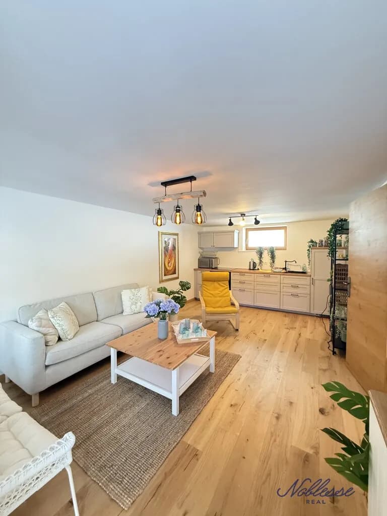 9-Zimmer-Haus mieten in Neunkirchen – 430 m², € 2.200 – Bild 24 von 39