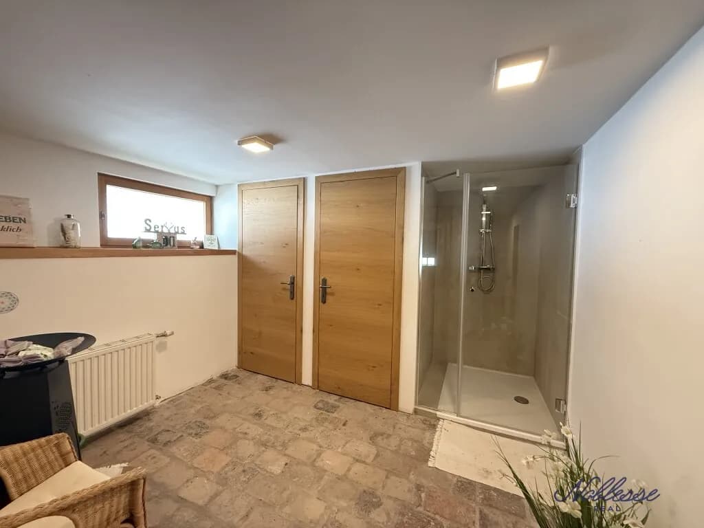9-Zimmer-Haus mieten in Neunkirchen – 430 m², € 2.200 – Bild 32 von 39