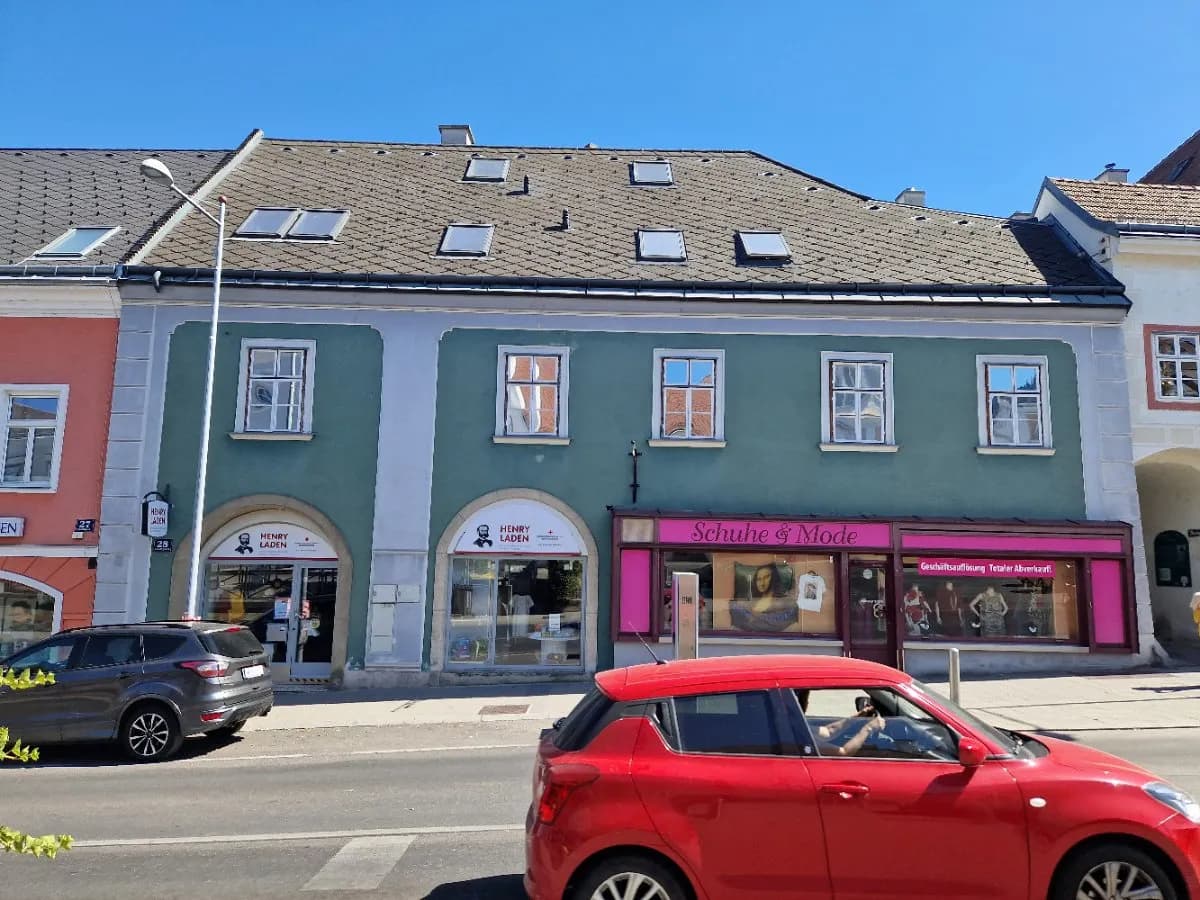 2-Zimmer-Gewerbeimmobilie mieten in Tulln – 52 m², € 1.900 – Bild 2 von 10