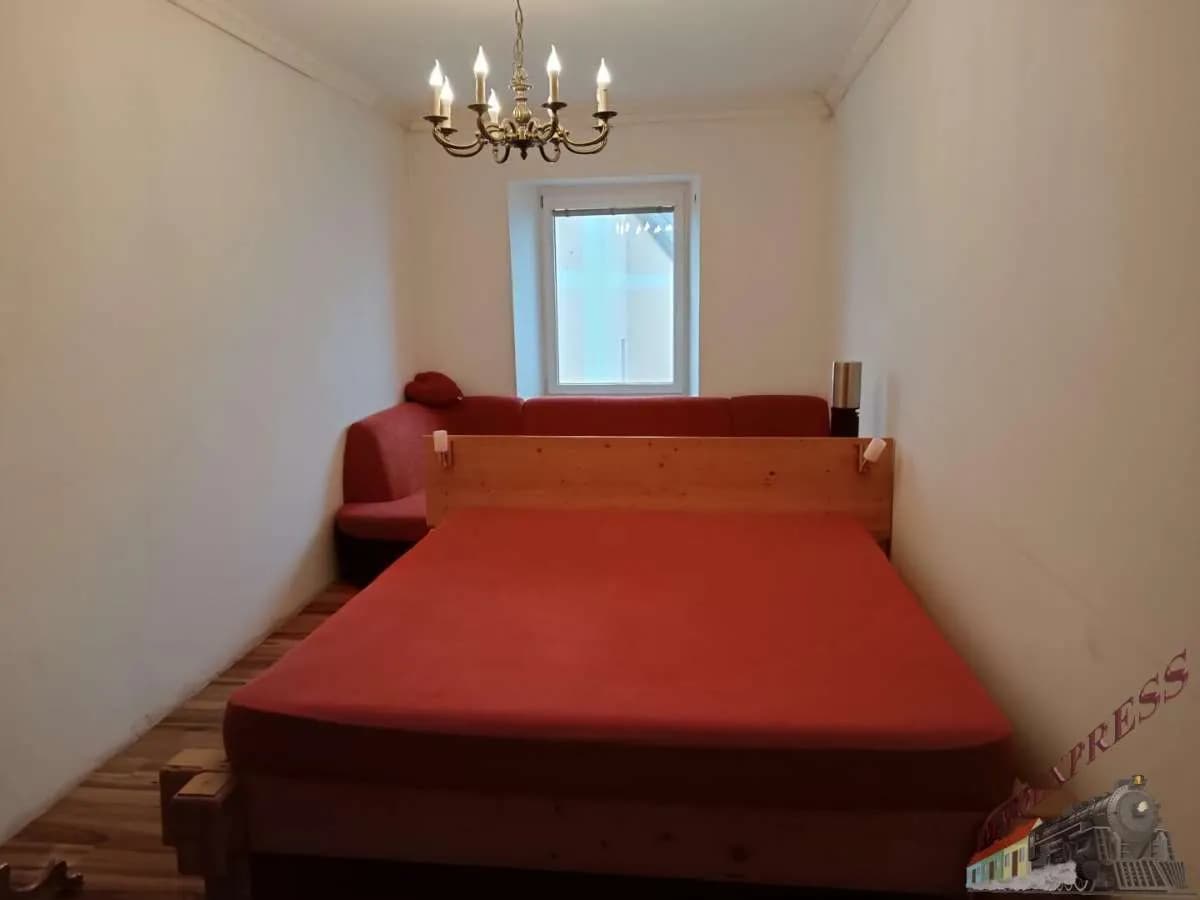4-Zimmer-Haus kaufen in Hollabrunn – 270 m², € 325.000 – Bild 9 von 19